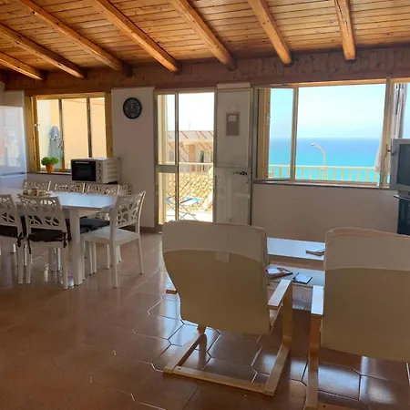 Casa Helenia Bruca