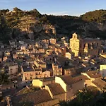 Casa Helenia Bruca Сasa de vacaciones Cava dʼAliga