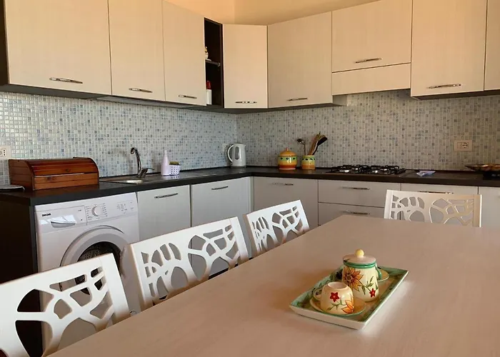 Casa Helenia Bruca 度假居