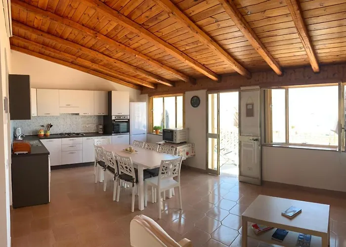 Casa Helenia Bruca * Cava dʼAliga