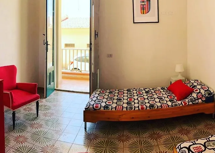 Casa Helenia Bruca 度假居 *