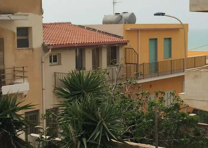 Casa Helenia Bruca Cava dʼAliga