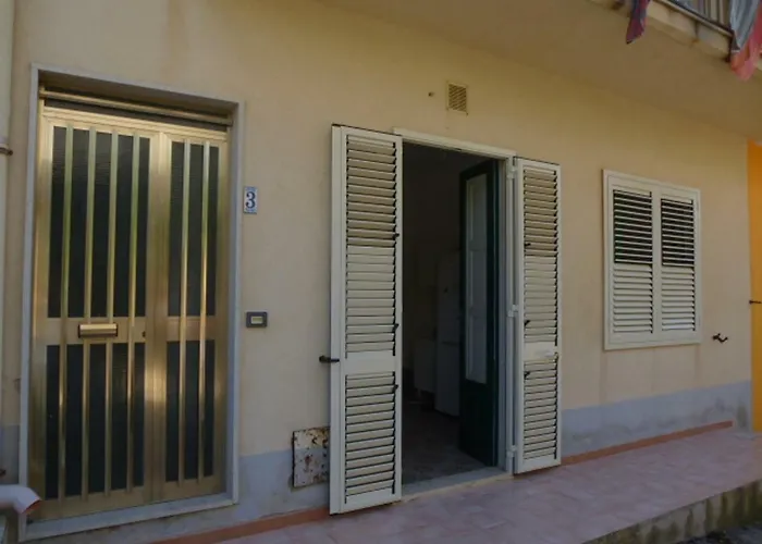 Casa Helenia Bruca 度假居 *